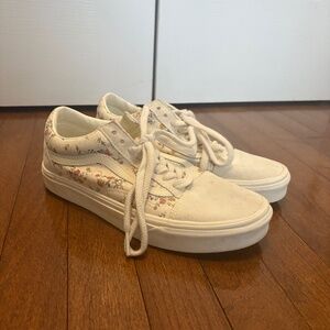 Women's Flower Decal Vans